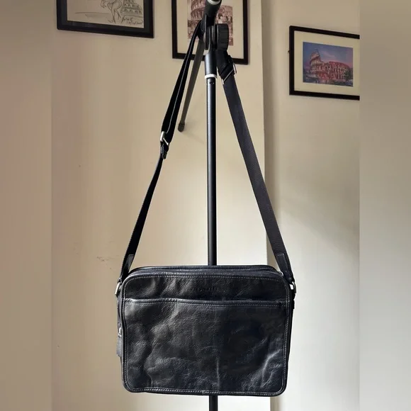 COACH Crossbody Bag - Picture 4 of 9